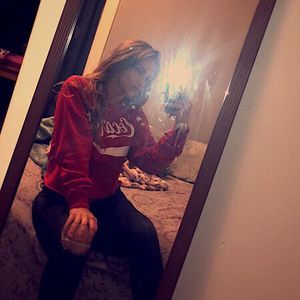 Meet your Posher, Derrien